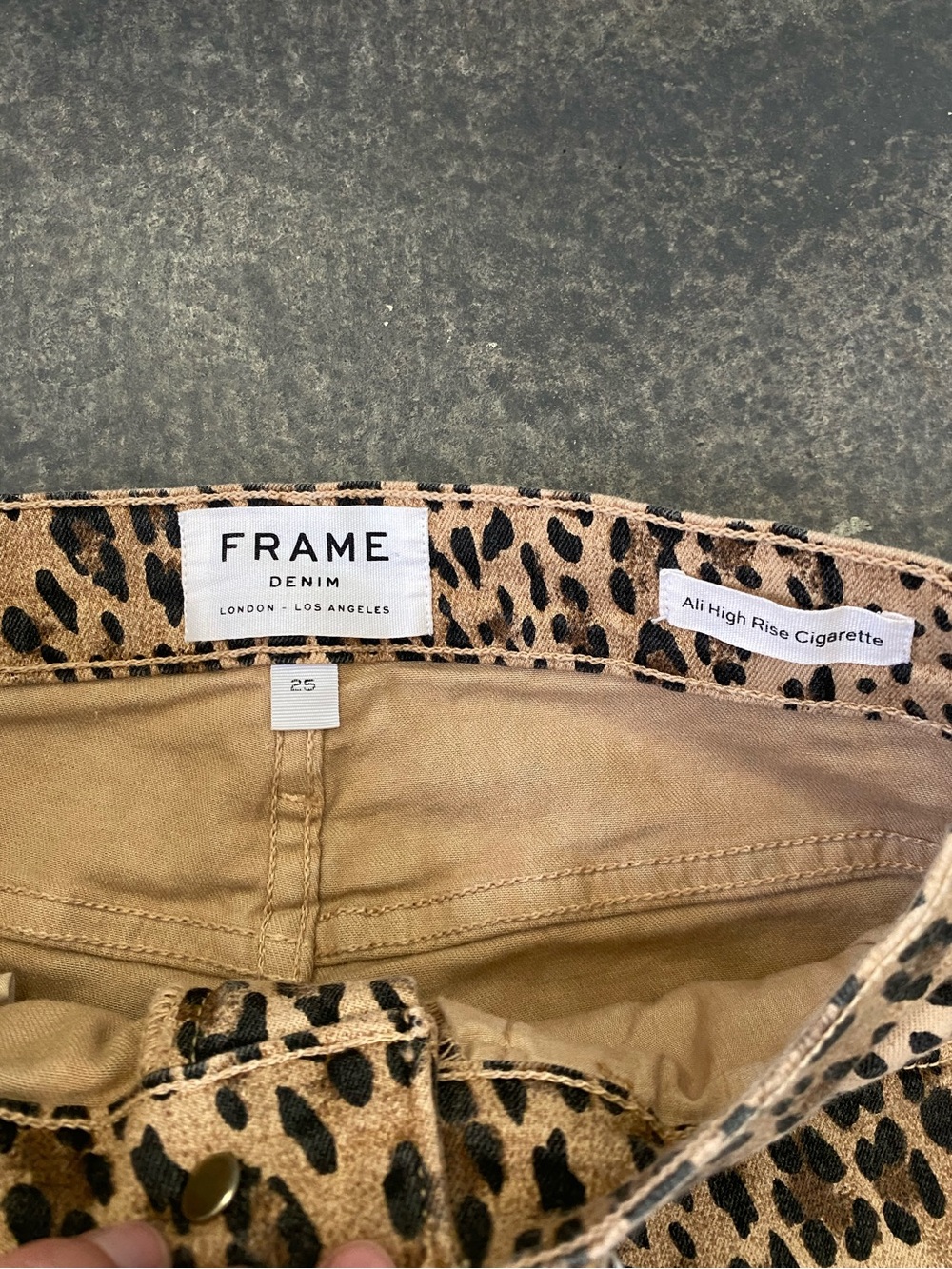Frame Denim Leopard-Print Skinny Jeans in Tan and Black - Picture 2 of 6